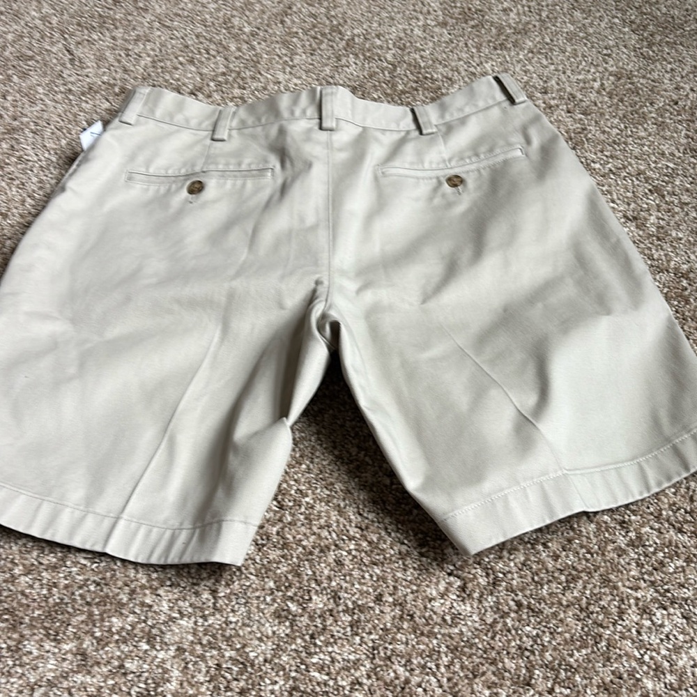LL Bean Khaki Shorts Men's Size 35 Flat Front Cotton Standard Fit Pockets Golf